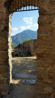 House with a view of Bajardo - 9