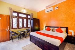 Hotel O by OYO The Nandini's Guest House - 1