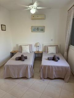 Spacious 2 bedroom Peyia house with great views - 3