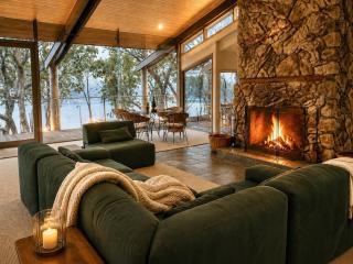 Glasshouse Lake Eildon Architectural Retreat - 8