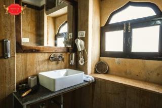 Hotel Aurang Heritage Jaisalmer maharaja haveli filling - 6