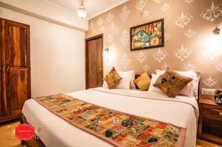 Hotel Aurang Heritage Jaisalmer maharaja haveli filling - 4