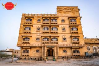 Hotel Aurang Heritage Jaisalmer maharaja haveli filling - 3