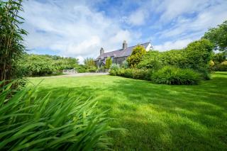 Plas Newydd with Swimming Pool, Fire Pit, and Log Fires - 7