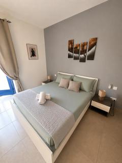 Sliema, Balluta Penthouse Apartment with terrace - 7