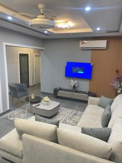Modern 2-Bedroom Apartment - 3