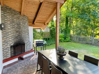 Spacious Chalet for Ski & Summer Adventures - 3
