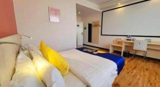7 Days Inn Linhe Railway Station Shili Road Guotai Plaza - 1