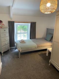 Bryndegwel in Saint Dogmaels, cardigan- river views, Free parking - 1