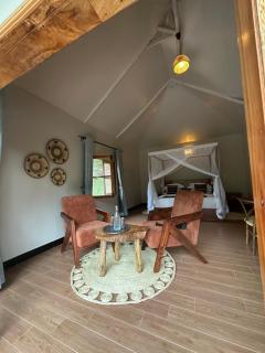 Tinkerbird Lodge - 1