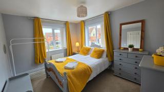 Stylish & Modern 4BR Home in Shirebrook, Mansfield - 6
