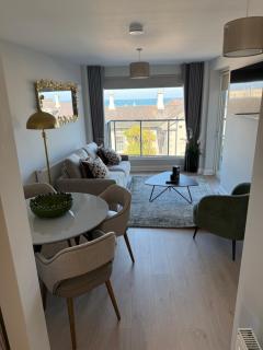 The International Apartments Bray Seafront - 2
