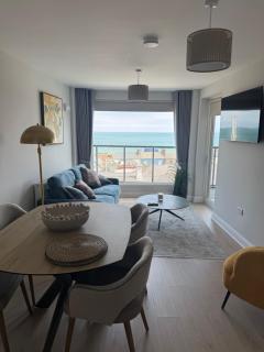 The International Apartments Bray Seafront - 1