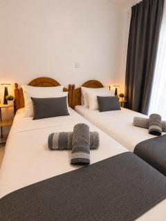 Kyblue Management -1BR Apt, 6 Mins to Coral Bay - 5