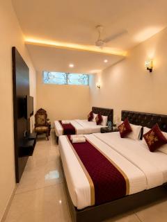 JB Residency Hotel & Banquets !! Top Rated Family Hotel in Chandigarh Tricity - 3