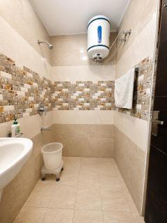 JB Residency Hotel & Banquets !! Top Rated Family Hotel in Chandigarh Tricity - 2