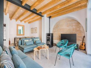 Old Town Townhouse with Pool, Pollença - 8