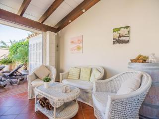 Beach Chalet with Pool for 6 - 4
