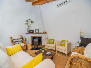 Idyllic Country Getaway for 2 - 9