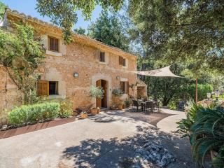 Mountain Villa with Large Pool - 0