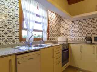 Picturesque Country Villa for 6 - 8