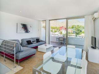 Beachside Home with Shared Pool, Cala Molins - 9