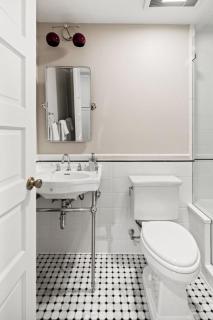 Suite 1C at Maison Dupont a Dupont Circle Inn - 2