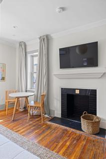 Suite 4C at Maison Dupont a Dupont Circle Inn - 2