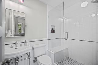 Suite 2A at Maison Dupont a Dupont Circle Inn - 4