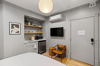 Suite 1B at Maison Dupont a Dupont Circle Inn - 8