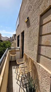 SHUK VIBES Modern 2BR Sunny Balcony By SweetyGuest - 1