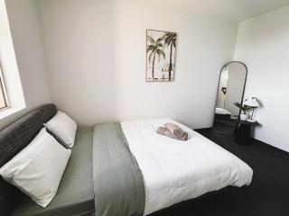 Tastefully Renovated Apartment - 3