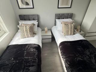 Stylish 1-Bed Apartment near Guildford Station - 7