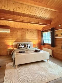 Quiet wooden cottage on the edge of the forest with a terrace - 7