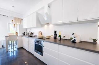 Yello Homes Suite - Dream Loft - Jacquzzi - bis zu 10 Gäste - 5