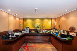 Holiday Inn Bangkok Silom by IHG - 2