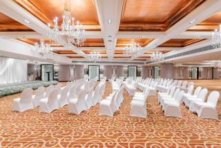 Holiday Inn Bangkok Silom by IHG - 1