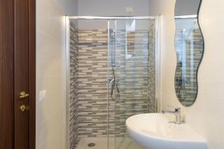 Bnb Quarto Santa Maria Paganica-Luxury flat-large-2 baths-WiFi-Smart TV-historical center - 4