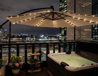 Monlando Luxury 3 Queen Suite with Private Hot Spa Parking Sleeps 6 - 0