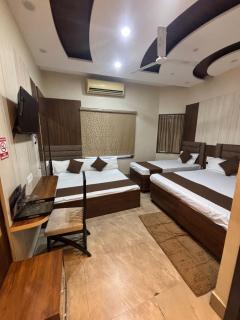 SEVEN SEVEN HOMESTAy - 1