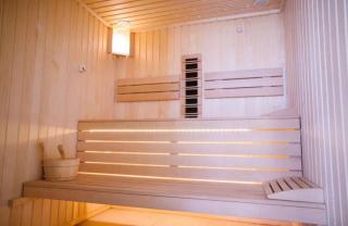 Azizi Beach Side Family Apartment - Beach Pool & Spa Resort - 9