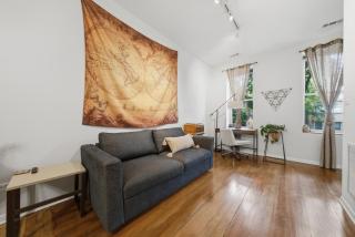 Wicker Park 1-BR Walk to Train & Grocery Easy Downtown Access - 8