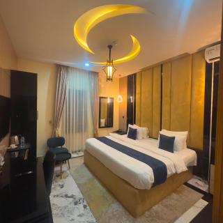 Classy Castle Hotel And Suite - 5
