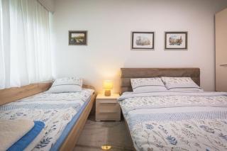 Reshkov Pool Apartments - 8