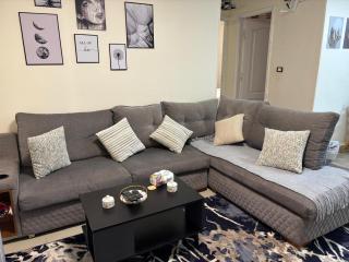 Madinaty Cozy 2BR -WIFI Modern -Garden View -Self Check-in Group B7 Heart of Madinaty - 7