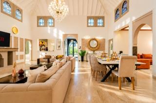 Villa de Luxe à Marrakech avec Piscine & 7 Suites - 5