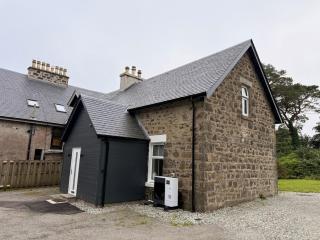 Greenkeepers Cottage - 8