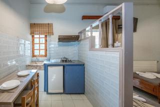 Bikakis Family Apartments - 7