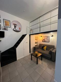 Spacious, bright and beautifully decorated flat in heart of Marais short walk to Picaso Museum - Parijs - 5