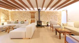 Finca Casou Pollensa Spacious Countryside Retreat With Pool For Multi-Family Stays - 9